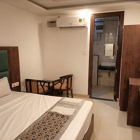 Hotel Grand Aerotech Yeni Delhi Dış mekan fotoğraf