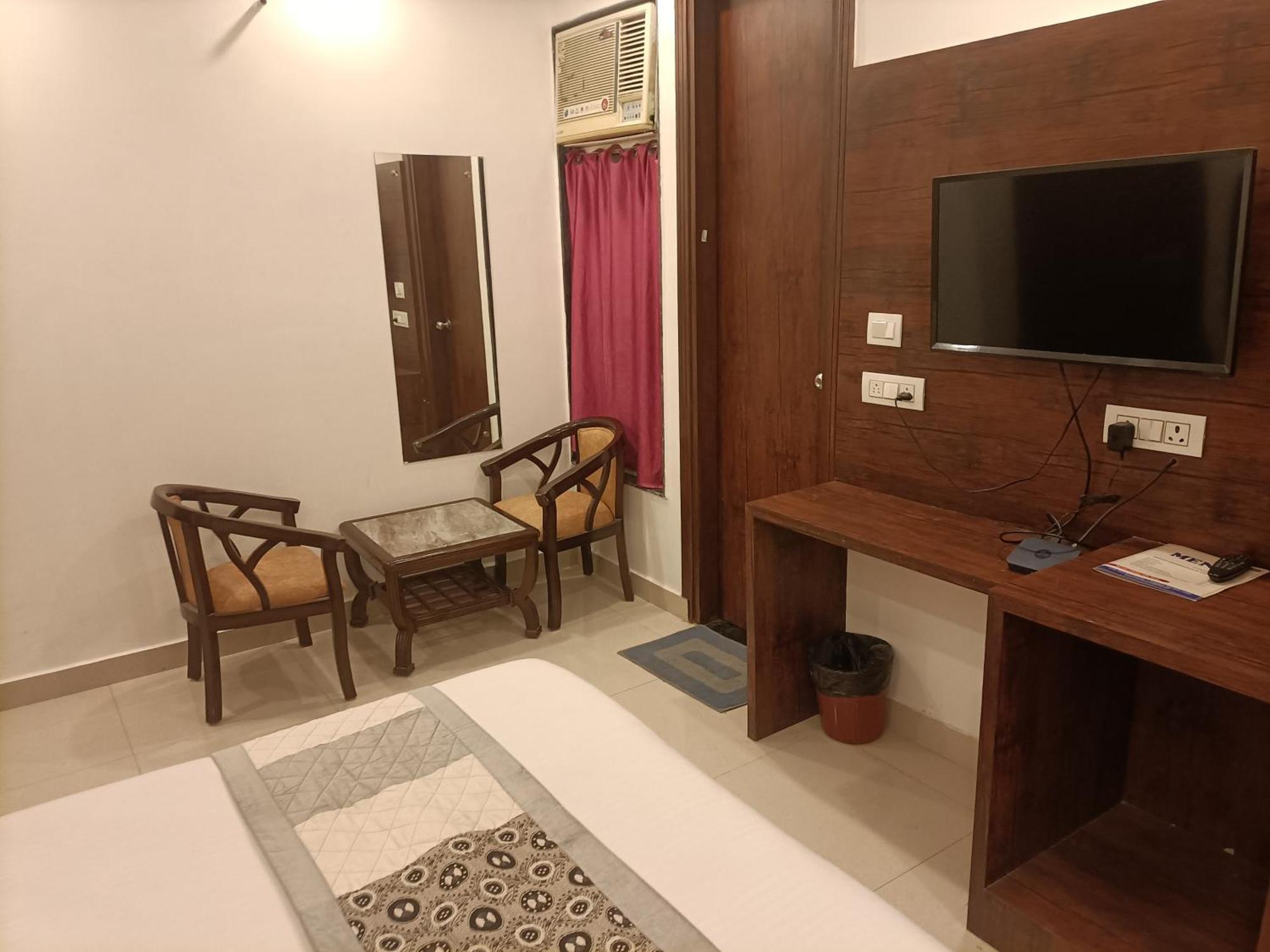 Hotel Grand Aerotech Yeni Delhi Dış mekan fotoğraf