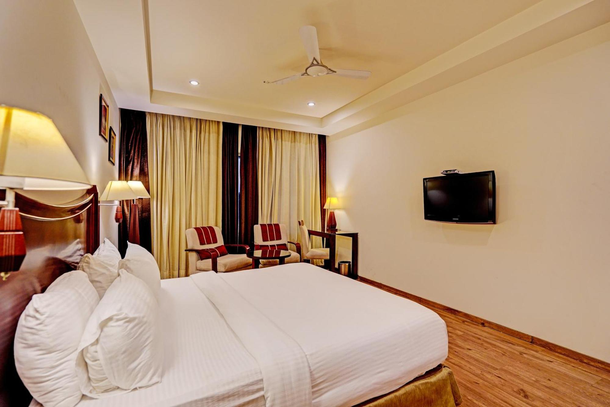 Hotel Grand Aerotech Yeni Delhi Dış mekan fotoğraf