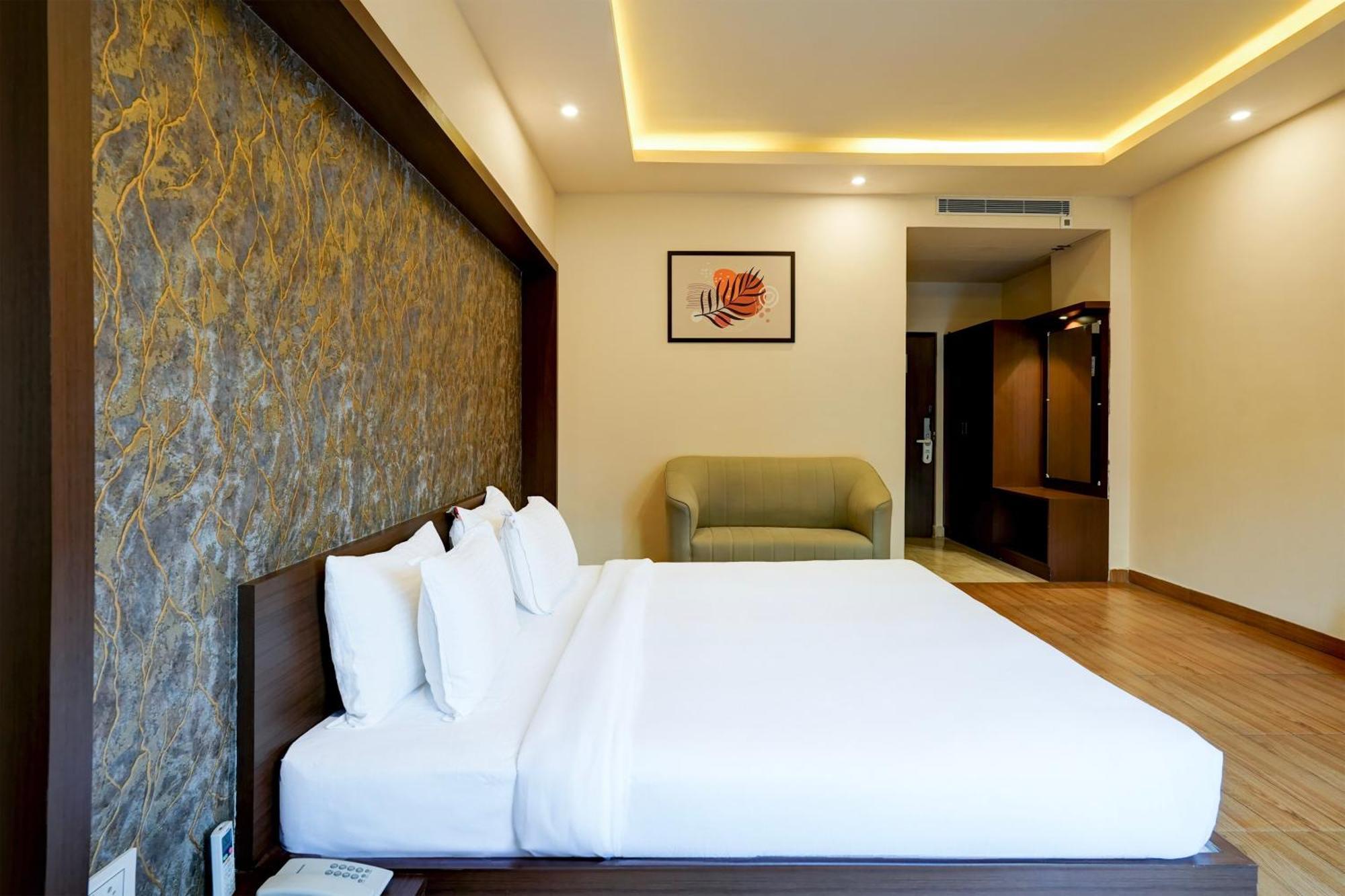 Hotel Grand Aerotech Yeni Delhi Dış mekan fotoğraf